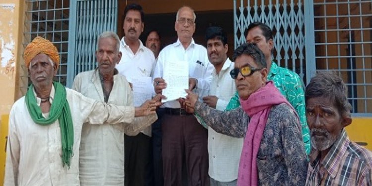 NEWS: वार्ड में सुलभ काम्प्लेक्स बनाने की मांग, रहवासी पहुंचे नगर परिषद कार्यालय, CMO को सौंपा ज्ञापन, पढ़े खबर
