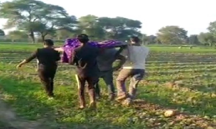 OMG ! कुएं पर मोटर चलाने गया युवक, अचानक हुआ ये हादसा, चली गई जान, क्या करंट की चपेट में आया मुकेश, या हुआ और कुछ...! मामला मनासा थाना क्षेत्र का, पढ़े मनीष जोलान्या की ये खबर