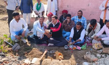 NEWS: जनपद अध्यक्ष और मंडल अध्यक्ष पहुंचे ग्राम पंचायत भगवानपुरा, भूमिपुजन कार्यक्रम संपन्न, पढ़े खबर