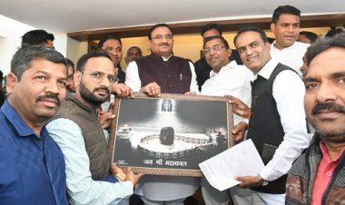 NEWS: नपाध्यक्ष सहित पार्षदों ने की CM और मंत्री से मुलकात, अब नागदा की सड़को का होगा नवीनीकरण, डीपीआर मांगी, पढ़े बबलू यादव की खबर