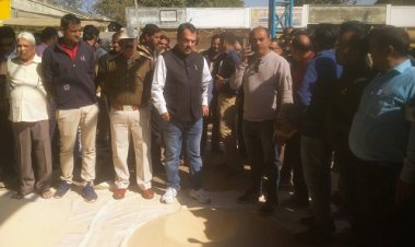 BIG BREAKING: 6 महीने बाद नीमच मंडी में पोस्ते की नीलामी शुरू, पहले ढेर का भाव सातवें आसमान पर, सचिव भी कर रहे मॉनिटरिंग, पढ़े खबर