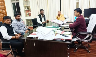 NEWS: वनांचल क्षेत्र में आवासीय पट्टे और भू-अधिकार पर कार्यवाही शीघ्र, आबादी क्षेत्र का विस्तारीकरण संभव, विधायक, बीजेपी नेताओं की कलेक्टर से चर्चा, पढ़े खबर