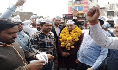 NEWS: जिला स्तरीय क्रिकेट टूर्नामेंट का समापन, विजेता टीमों एवं उत्कृष्ट खिलाड़ियों को किया पुरस्कृत, आम आदमी पार्टी के प्रदेश अध्यक्ष पंकजसिंह ने मंच से किया चुनावी आगाज, पढ़े खबर