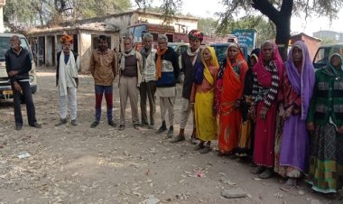 NEWS: ढोढर ब्लॉक में ग्रामीण परेशान, SDM से की मुलाकात, यह दुकान खुलवाने की मांग, सौंपा ज्ञापन, पढ़े खबर