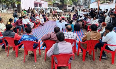 BIG NEWS: पुलिस कप्तान के निर्देश, और मनासा थाना क्षेत्र में हलचल, फिर कंजार्डा में प्रशासनिक-पुलिस अधिकारीयों का जमावड़ा, कई लोग भी इकट्ठे, जाने हाईलेवल बैठक के पीछे के राज...! पढ़े ये खबर