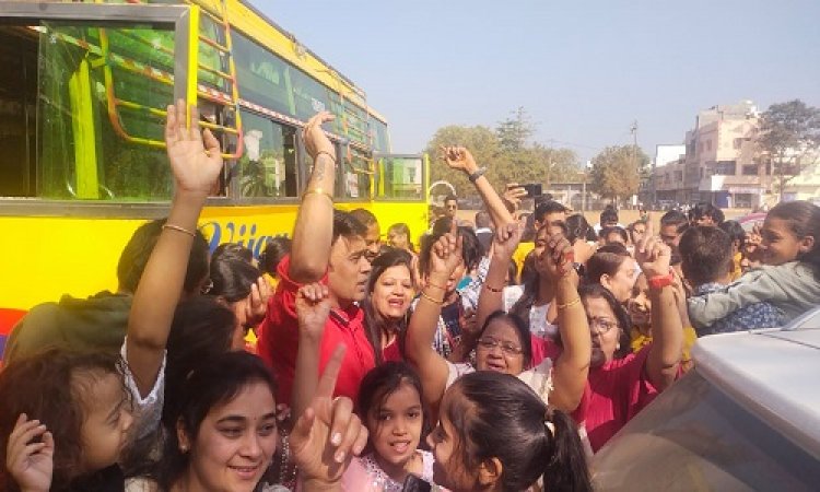 NEWS: नीमच के बच्चों की पालीताणा तीर्थ की कठिन यात्रा सानंद संपन्न, ऐसे चढ़े-उतरे 7 हजार सीढ़ियां, पढ़े खबर