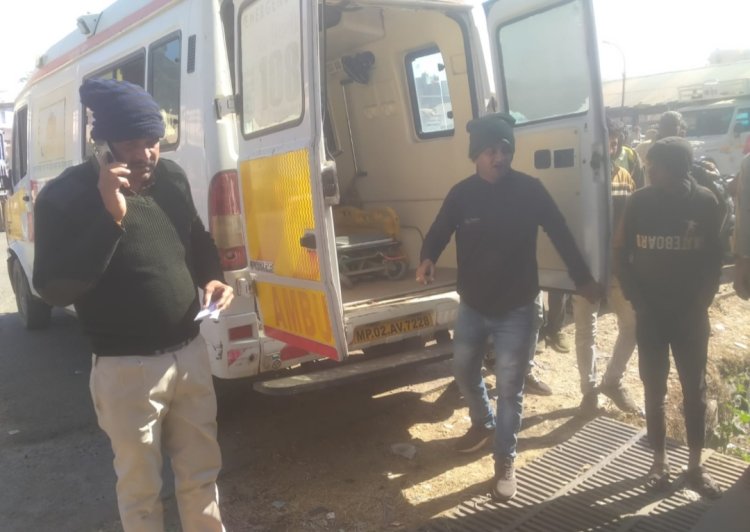 BIG BREAKING: नीमच मंडी से बड़ी खबर, गश खाकर गिरा किसान, क्या मौके पर हो गई मौत...! बघाना पुलिस पहुंची घटनास्थल पर, पढ़े खबर