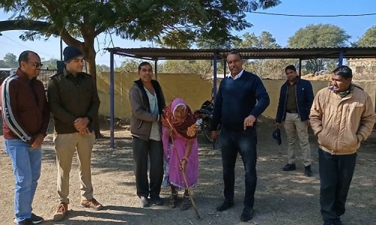 NEWS: मनासा विधानसभा की 4 पंचायतों में चुनाव प्रकिया जारी, विकलांग सहित बुजुर्ग लोगों ने किया मतदान, पढ़े मनीष जोलान्या की खबर