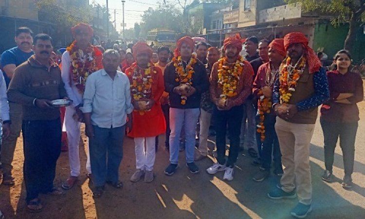 NEWS: चीताखेड़ा के भक्त, और मीलों दूर का सफर, 11 दिनों बाद पहुंचेंगे नाकोड़ा धाम, करेंगे सुख समृद्धि की कामना, पढ़े खबर