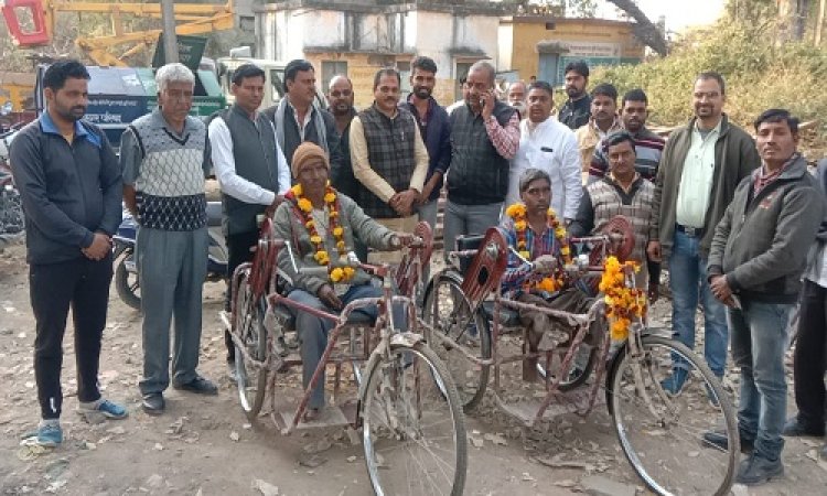 NEWS: सामाजिक न्याय विभाग ने मनासा में विकलांगों को की ट्रायसिकल वितरित, पढ़े खबर