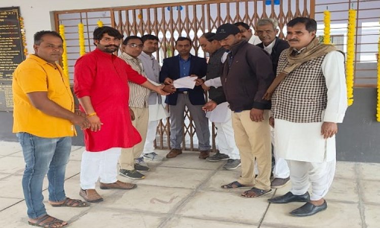 NEWS: जनपद सदस्यों ने कार्यालय के गेट पर की तालाबंदी, मांगों को लेकर तहसीलदार को सौंपा ज्ञापन, पढ़े खबर