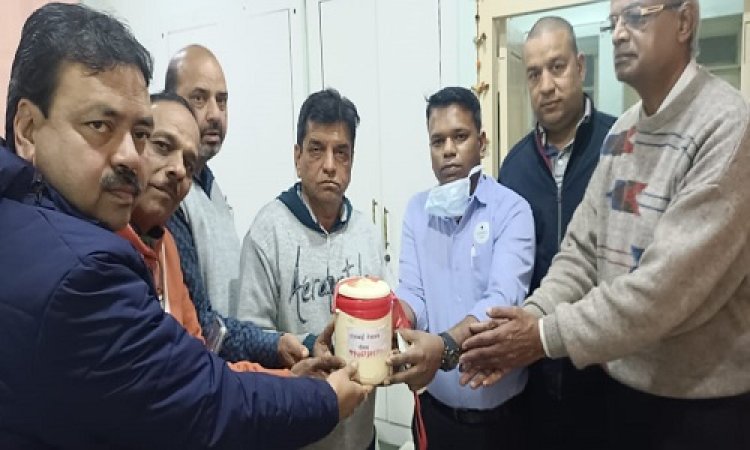 NEWS: लायंस क्लब नीमच को धनेटवाल परिवार से नैत्रदान प्राप्त, गोमाबाई अस्पताल की टीम का मिला सहयोग, पढ़े खबर