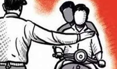 BIG NEWS: नीमच शहर में यातायात पुलिस मुस्तैद, वाहन चालक को रोंग साइड चलना पड़ा महंगा, न्यायालय ने की बड़ी कार्यवाही, लापरवाहों के खिलाफ भी ताबड़तोड़...! पढ़े ये खबर