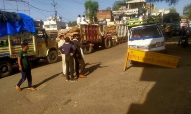 BIG BREAKING : 3 दिन बाद खुली नीमच कृषि उपज मंडी, मुख्य मार्ग पर लगी वाहनों की कतार, जाम से राहगीर परेशान, बघाना पुलिस मोके पर, पढ़े खबर