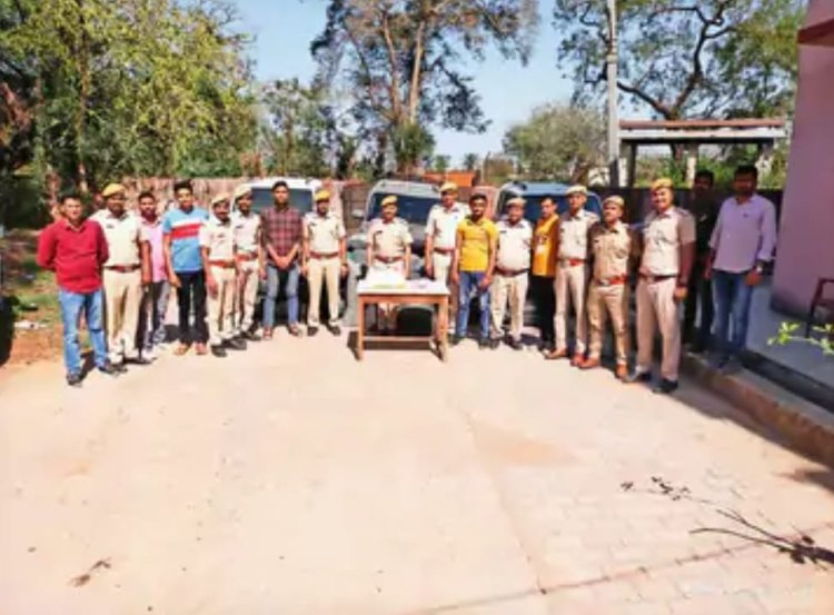 BIG NEWS : पुलिस- तस्करों में मुठभेड़, दो के पैरों में लगी गोली, 2 अवैध पिस्टल, 1 जिंदा कारतूस व 3 करोड़ का मादक पदार्थ जप्त, पढ़े खबर,