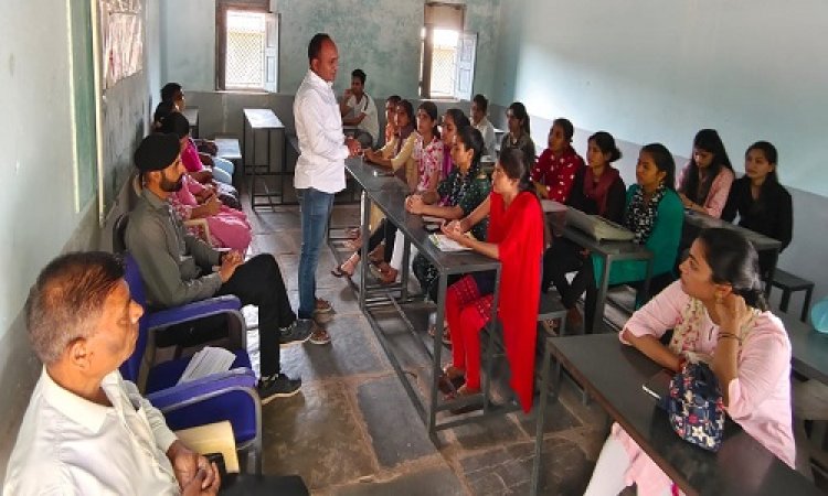 NEWS: कैरियर मार्गदर्शन प्रकोष्ठ, जीरन महाविद्यालय में परीक्षा तैयारी, कैरियर चयन पर व्याख्यान का आयोजन भी, इन विषयों पर दिया मार्गदर्शन, पढ़े खबर