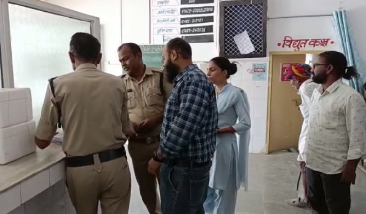 BIG NEWS: मनासा अस्पताल के शौचालय में पहुंचा सफाईकर्मी, दरवाजा खोलते ही छूटे पसीने, जब पहुंचे अधिकारी-पुलिस, तो उनके भी उड़े होश, क्या मां की ममता हो गई शर्मशार, पढ़े मनीष जोलान्या की खबर