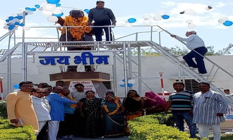 NEWS: डॉ. भीमराव अंबेडकर जयंती, बाबा साहब की प्रतिमा पर किया माल्यार्पण, फिर सफाई कर्मियों का सम्मान, पार्षद पोरवाल ने कहां- समानता के लिए अपना जीवन किया समर्पित, पढ़े खबर