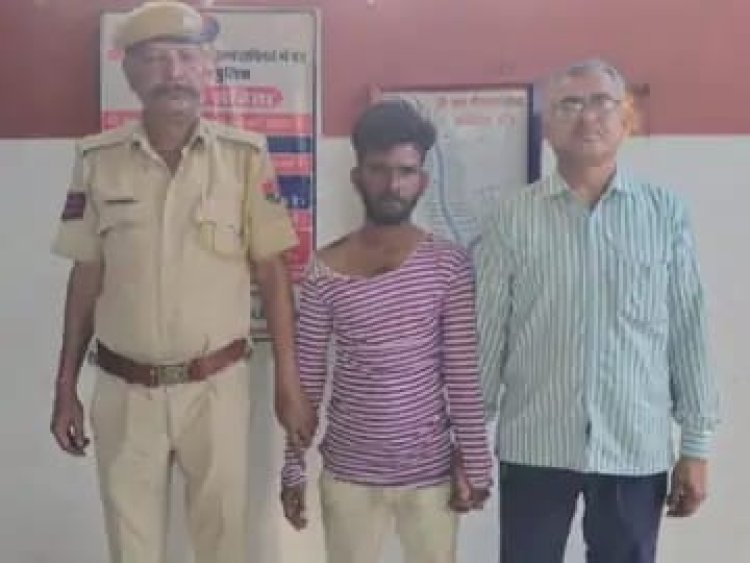 NEWS: ट्रैन में घुमता हाईटैक चोर, मोबाइल पर किया हाथ साफ, तो एक्शन में आई GRP पुलिस, नीमच शहर से आरोपी गिरफ्तार, अब पेशी अजमेर कोर्ट में, क्या है मामला...! पढ़े ये खबर