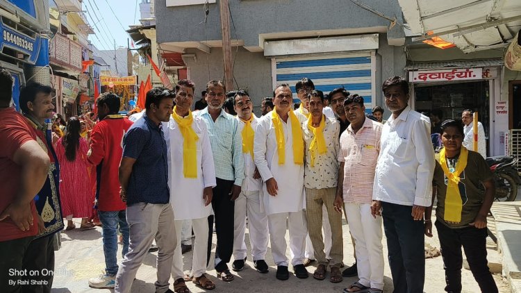 NEWS: सेन जयंती पर राजकुमार अहीर मित्र मंडल ने किया चल समारोह का स्वागत, पढ़े खबर