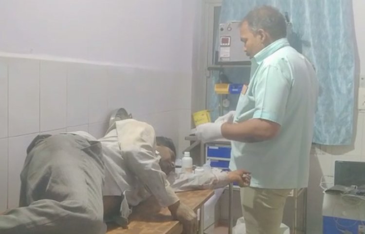 BIG NEWS : बाइक सवार को अज्ञात वाहन ने मारी टक्कर, मार्ग से गुजर रहे NCC के छात्र ने दिखाई गंभीरता, तुरंत लेकर पहुंचा अस्पताल, उपचार जारी, पढ़े खबर