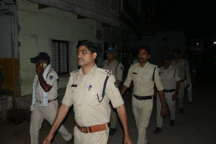 NEWS: पिपलियामंडी नगर में पुलिस ने निकाला फ्लैग मार्च, आमजन से की अपील, पढ़े खबर