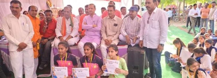NEWS: रतनगढ़ में सांसद खेल महोत्सव कार्यक्रम सांसद सुधीर गुप्ता व केबिनेट मंत्री सखलेचा की उपस्थिति में हुआ संपन्न, पढ़े खबर