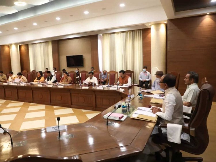 NEWS : शिवराज सरकार का चुनाव से पहले बड़ा दांव, किसानों के 2 लाख तक के कर्ज का ब्याज भरेगी सरकार, समर्थन मूल्य पर गेहूं खरीदी की तारीख बढ़ी, पढ़े खबर