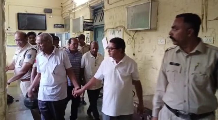 BIG NEWS: नीमच नगर पालिका पाइप घोटालाकांड, न्यायालय ने सुनाया बड़ा फैसला, कईयों को सुनाई सजा, तो इन्हें भरना होगा जुर्माना, ये कर्मचारी भी शामिल, क्या है पूरा मामला...! पढ़े ये खबर