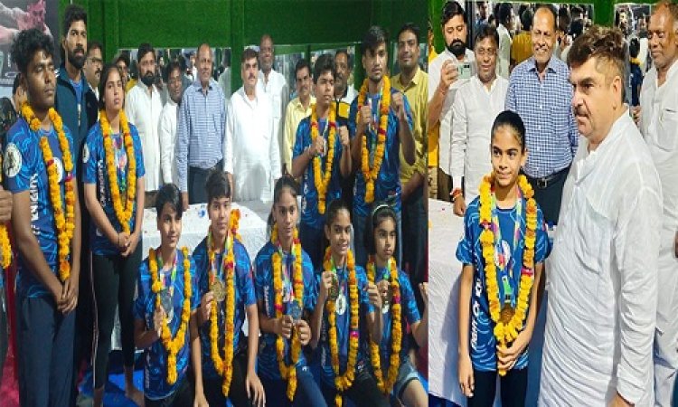 NEWS: छठी MMA इंडिया चैंपियनशिप का आयोजन संपन्न, इन खिलाड़ियों ने दिखाया दम-खम, नीमच जिले का नाम किया रोशन, संस्था संरक्षक अशोक अरोरा सहित इन्होंने किया उत्साहवर्धन, पढ़े खबर