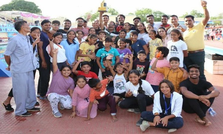 NEWS: तैराकी का ऐतिहासिक रिजल्ट, एमपी के चार बेस्ट प्लेयर अवार्ड नीमच को, इतने गोल्ड सहित 141 मैडल पर जमाया कब्जा, पढ़े खबर