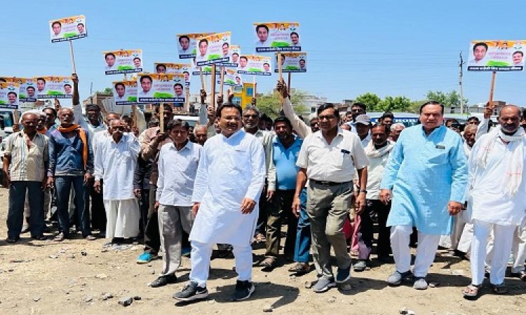 NEWS: पूर्व CM कमलनाथ पहुंचे पिपलियामंडी, बाहेती मित्र मण्डल ने किया भव्य स्वागत, किसने-किसकी पीठ थपथपाई, पढ़े खबर