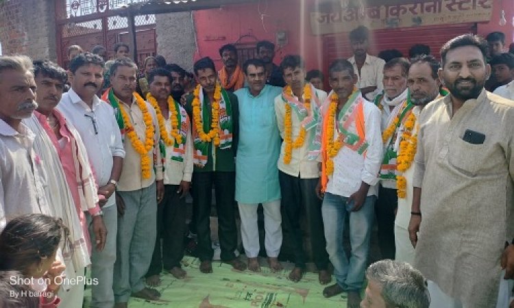 BIG NEWS: नीमच जिले में भाजपा को बड़ा झटका, कई कार्यकर्ताओं ने छोड़ी पार्टी, थामा हाथ का पंजा, किसान नेता गुर्जर ने कहीं ये बात, पढ़े खबर