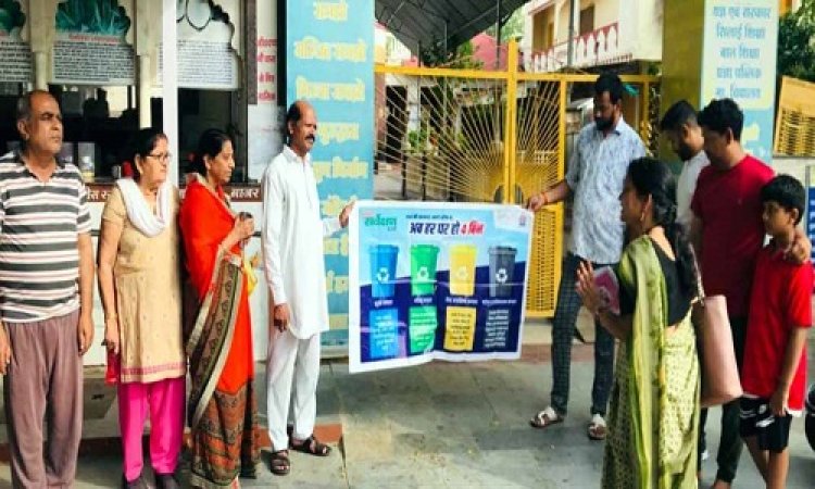 NEWS: नीमच के वार्ड क्रमांक- 30 में पहुंची ये टीम, पहले लगी लोगों की भीड़, फिर इस सभा का आयोजन, क्षेत्रवासियों को दी यह अहम जानकारियां, पढ़े ये खबर
