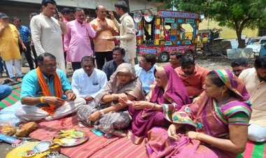 NEWS: सौ फीट ऊंचाई पर लहराएगा तिरंगा, तीन हाई मास्ट की सौगात भी, घोषणाओं पर खरी उतरी नगर परिषद अध्यक्षा, आज भूमिपूजन संपन्न, पढ़े कैलाश विश्वकर्मा की खबर