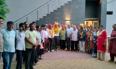NEWS: पशु चिकित्सालय की भूमि पर होगा गार्डन का निर्माण, इस समाज शासन ने भूमि की आवंटित, समाजजनों ने इनका साफा बांधकर किया स्वागत, पढ़े कैलाश विश्वकर्मा की खबर