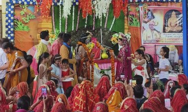 NEWS: मनासा में आयोजित शिव महापुराण का चौथा दिन, शिव-पार्वती विवाह का आयोजन, भजनों की थाप पर झूमे श्रद्धालु, पढ़े ये खबर