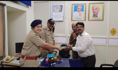 BIG NEWS: महाकाल की शाही सवारी, और सैकड़ों भक्तों की भीड़, उज्जैन पुलिस अलर्ट, मोबाइल सहित ये वस्तुएं हुई गुम, तलाश कर सभी को लौटाई, पढ़े ये खबर