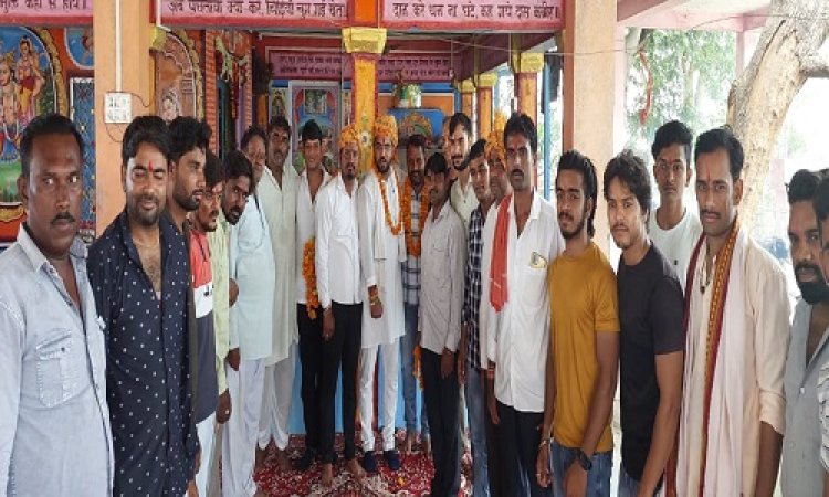 NEWS: NSUI के राष्ट्रीय सचिव अंकुश भटनागर पहुंचे रतनगढ़, कार्यकर्ताओं के साथ किया महायज्ञ, भाजपा के मंत्री को सद्बुद्धि देने की कामना, पढ़े खबर