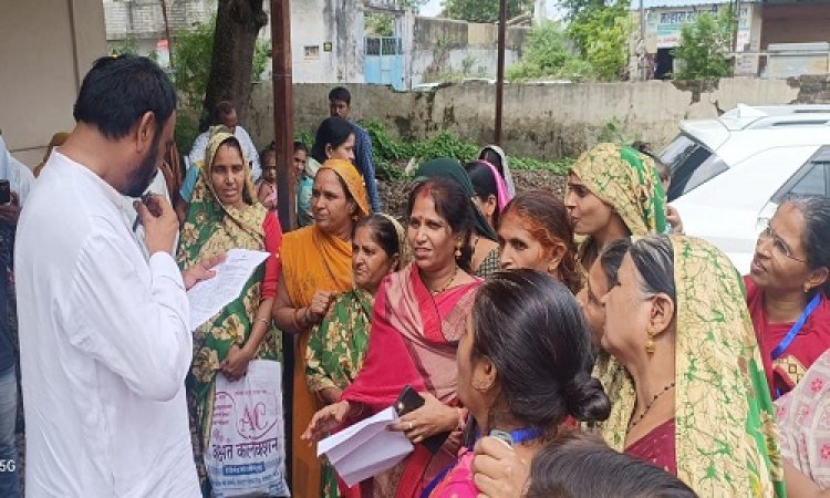 NEWS: वेतन वृद्धि की मांग, और आंगनवाड़ी सहायिकाओं ने की विधायक परिहार से मुलाकात, CM शिवराज के नाम सौंपा ज्ञापन, पढ़े खबर