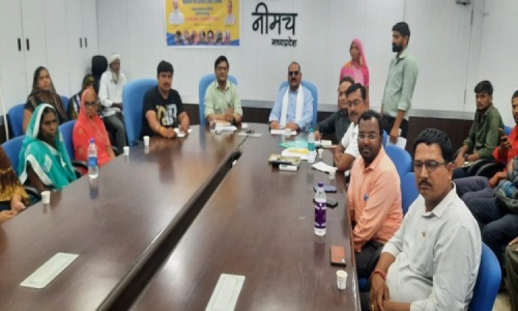 NEWS: नीमच जिला पंचायत में पहुंचे जनप्रतिनिधि, फिर शुरू की CM शिवराज की वीडियों कॉन्फ्रेंस, मानदेय को लेकर की ये बड़ी घोषणा, संवाद भी किया, पढ़े खबर