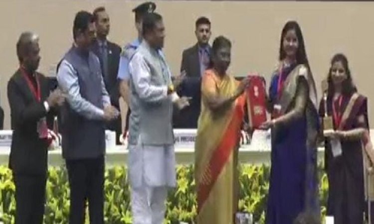 NEWS: अपर कलेक्टर नेहा मीणा ने जिले के साथ प्रदेश का नाम किया रोशन, राष्ट्रपति शील्ड भूमि प्लैटिनम अवार्ड से सम्मानित, पढ़े ये खबर