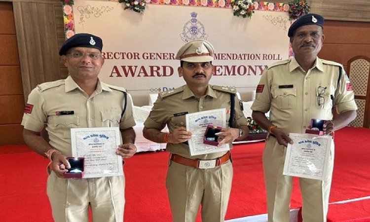 WOW ! ASP सुंदर सिंह कनेश ने ये अवार्ड किएं अपने नाम, जिले में पदस्थ इन दो पुलिसकर्मियों को भी मिला सम्मान, पढ़े ये खबर