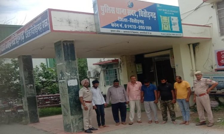 BIG NEWS: गोलीकांड को 24 घंटे भी नहीं, और चित्तौड़गढ़ पुलिस की बड़ी कार्यवाही, 6 आरोपियों को किया गिरफ्तार, तो चार वाहन भी जप्त, मामला देर रात हुई फायरिंग का, क्या बजरी रॉयल्टी को लेकर उपजा विवाद, पढ़े ये खबर