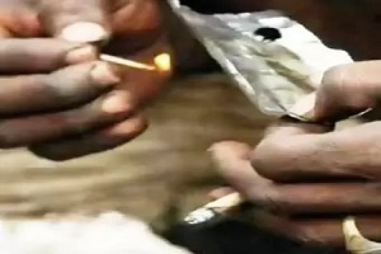 BREAKING NEWS: शहर कोतवाली व दलोदा पुलिस की स्मेकचियो पर बड़ी कार्यवाही, नशे की सामग्रीयो सहित 7 नशेड़ियों को किया गिरफ्तार,पढ़े खबर