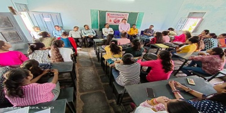 NEWS: रक्तदान महाभियान की जागरूकता पर व्याख्यान का हुआ आयोजन, डॉ. दीपक जैन ने किया विद्यार्थियों को सम्बोधित, साथ दी ये जानकारिया, पढ़े खबर