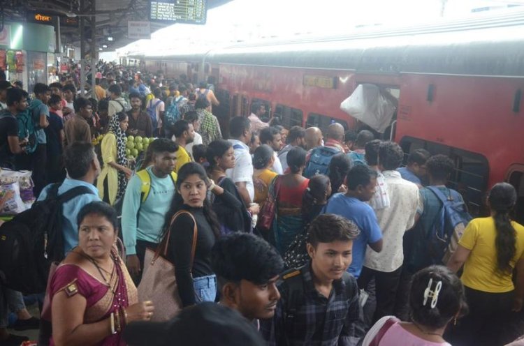 BIG BREAKING: जयपुर-मुंबई सुपर फास्ट ट्रैन में फायरिंग, अब तक चार की मौत, कई लोग घायल...! आरपीएफ कार्मिक हिरासत में, पढ़े ये खबर