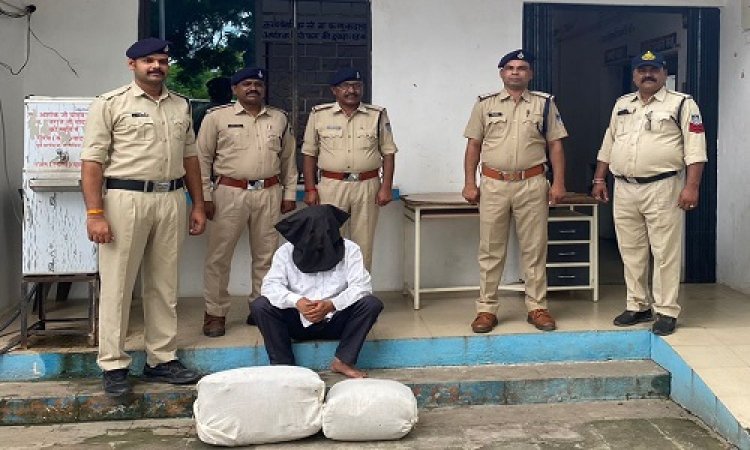BIG NEWS: कंधे पर लादे मादक पदार्थ से भरे बैग, फिर चुना ये कच्चा रास्ता, सुचना पर भैसोदामंडी पुलिस की कार्यवाही, डोडाचूरा तो जप्त, तस्कर हरपाल सिंह भी गिरफ्तार, पढ़े ये खबर