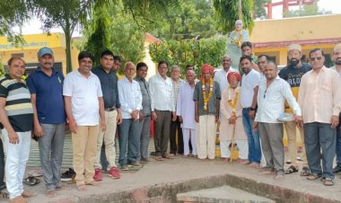 NEWS: ब्लॉक कांग्रेस कमेटी जीरन ने मनाई भारत छोड़ो आंदोलन की वर्षगांठ, वरिष्ठजनों का किया सम्मान, पढ़े खबर