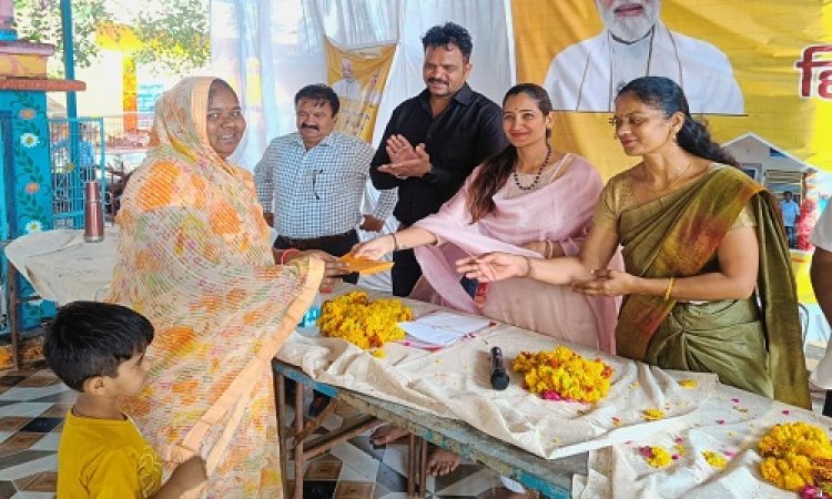NEWS: नीमच सिटी में प्रधानमंत्री आवास (शहरी) कार्यक्रम संपन्न, नपाध्यक्ष चौपड़ा ने हितग्राहियों को कराया गृह प्रवेश, पढ़े खबर